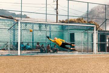 9分钟急救、抽搐僵直、救护车进场：迈阿密这场球差点出了大事（配图示意）
